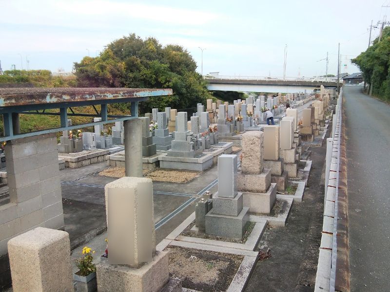鳥飼八町墓地