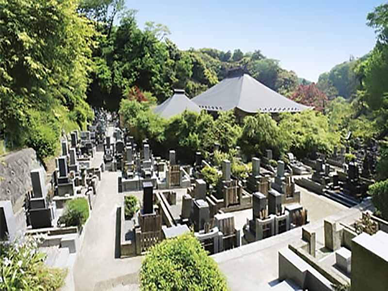 龍峰院　日当たりの良い墓域
