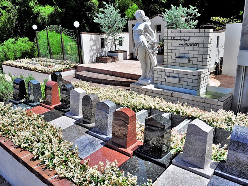 都筑まどか霊園