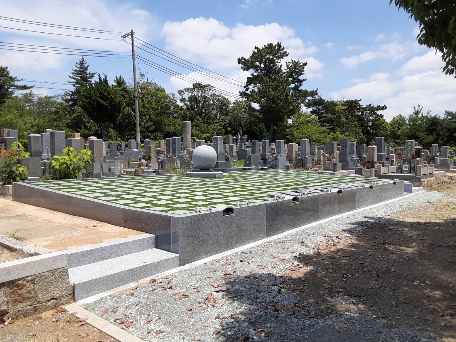 普照院墓地