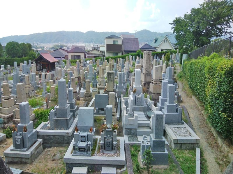 瀬川半町共有墓地