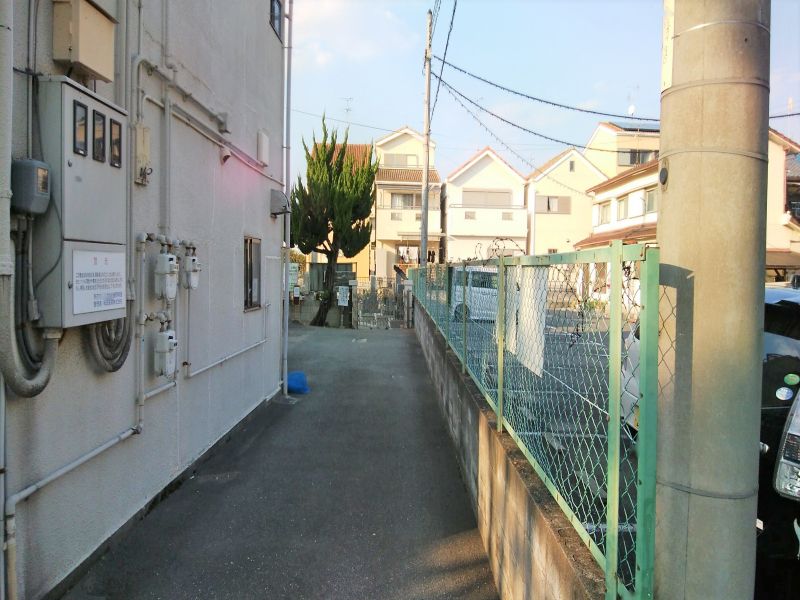 鳥飼西墓地