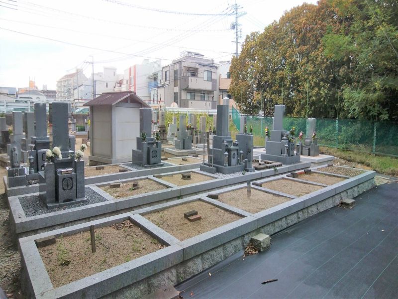 鶴野共同墓地