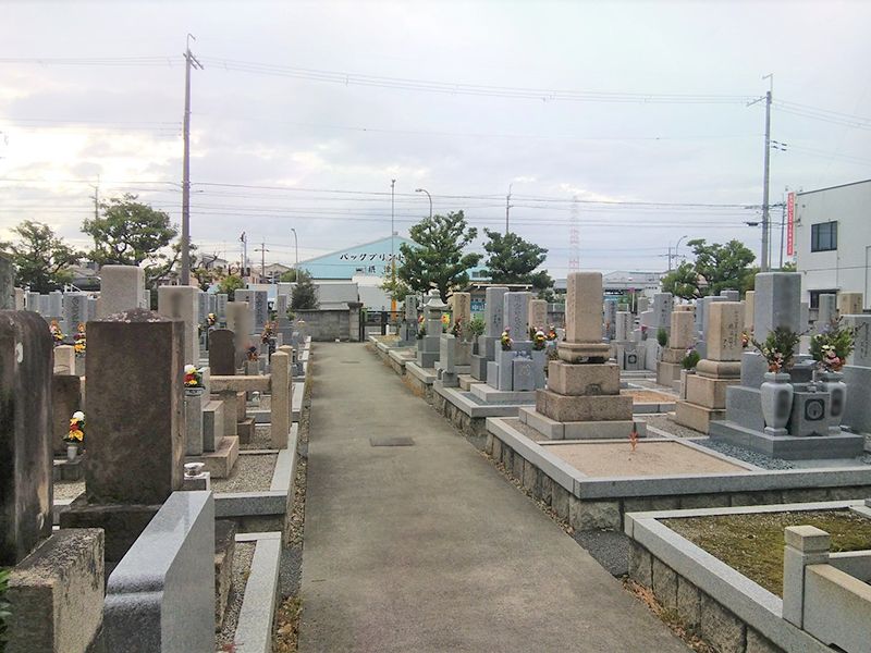鳥飼中共同墓地