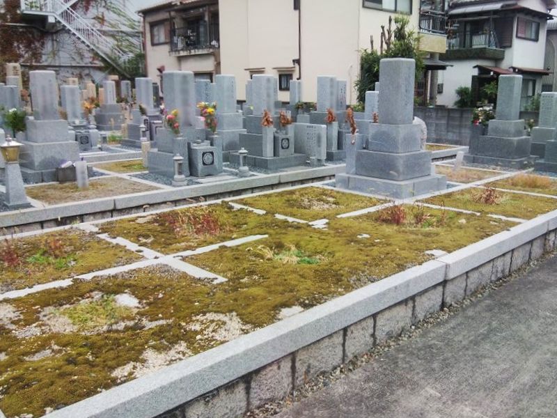 鳥飼中共同墓地