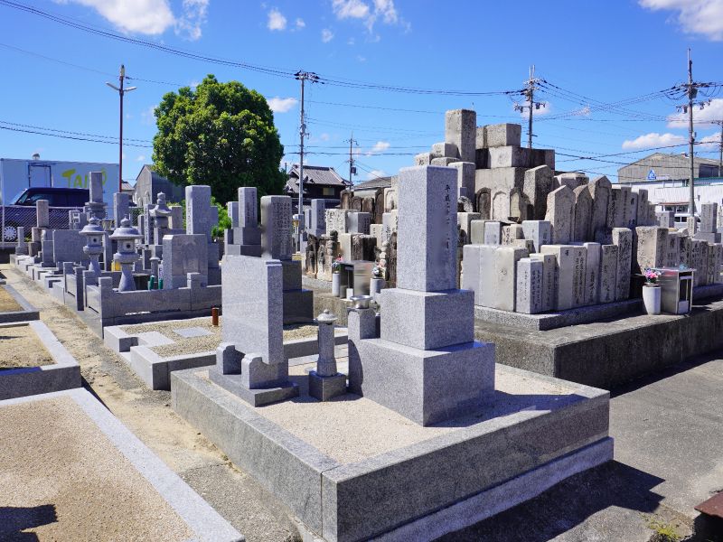 小寺墓地