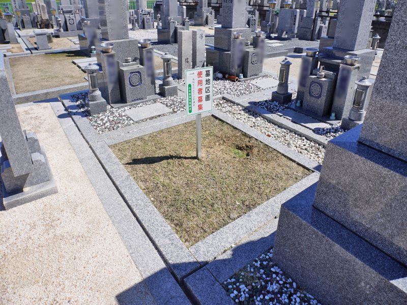 小寺墓地