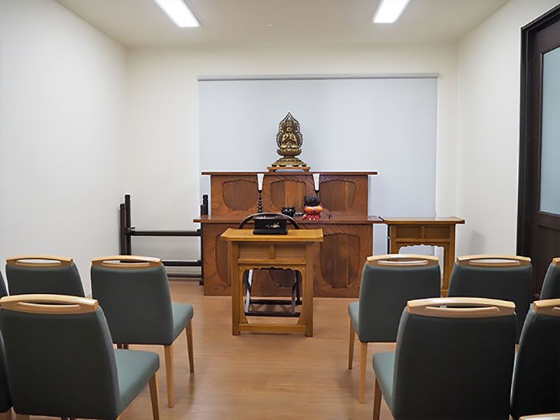 環境霊園 横浜みどりの森　管理棟内の一室