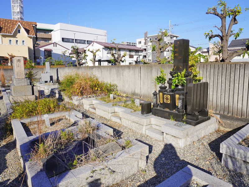 沢良宜浜墓地