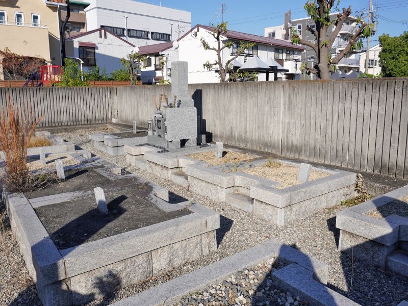 沢良宜浜墓地