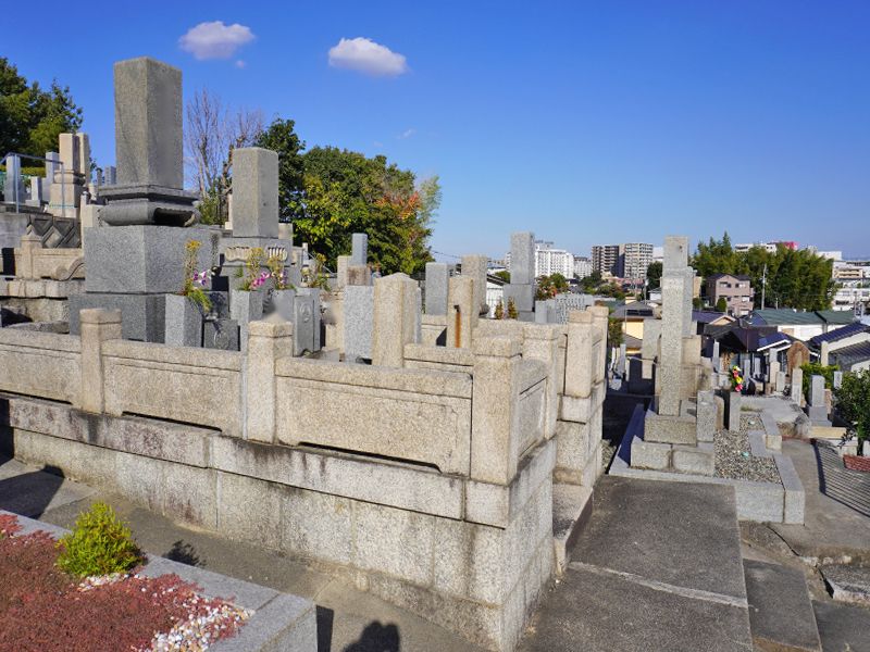 下穂積共同墓地