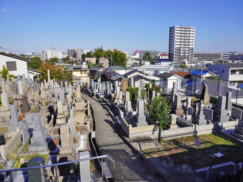 下穂積共同墓地