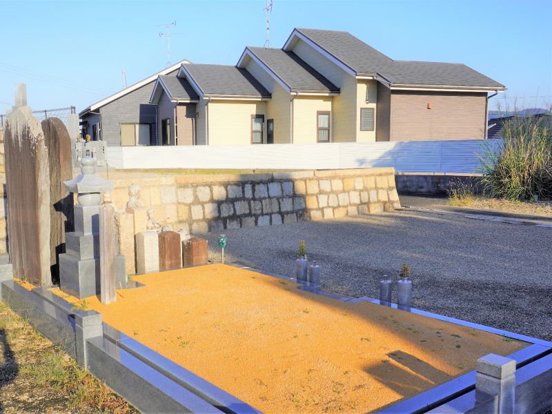 山之上共同墓地