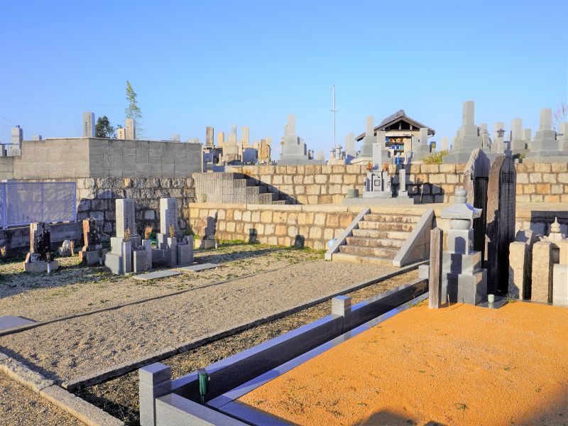 山之上共同墓地