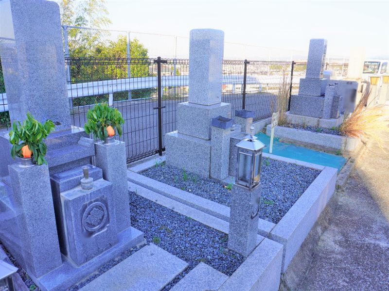 山之上共同墓地