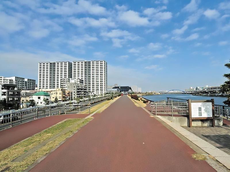 南千住浄苑　近隣にある公道