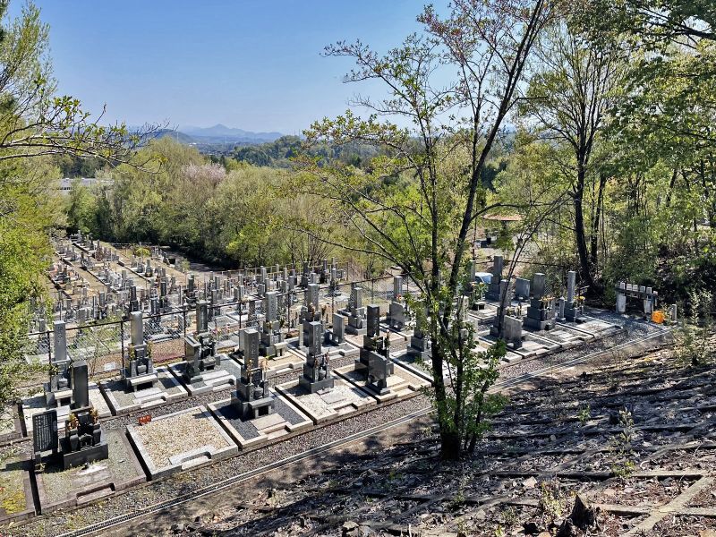 平和霊園 均一間隔に建墓されたお墓