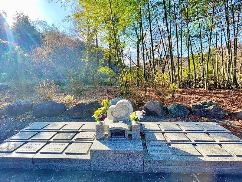 八王子高尾「光とガラスの花壇墓地」花ごころ