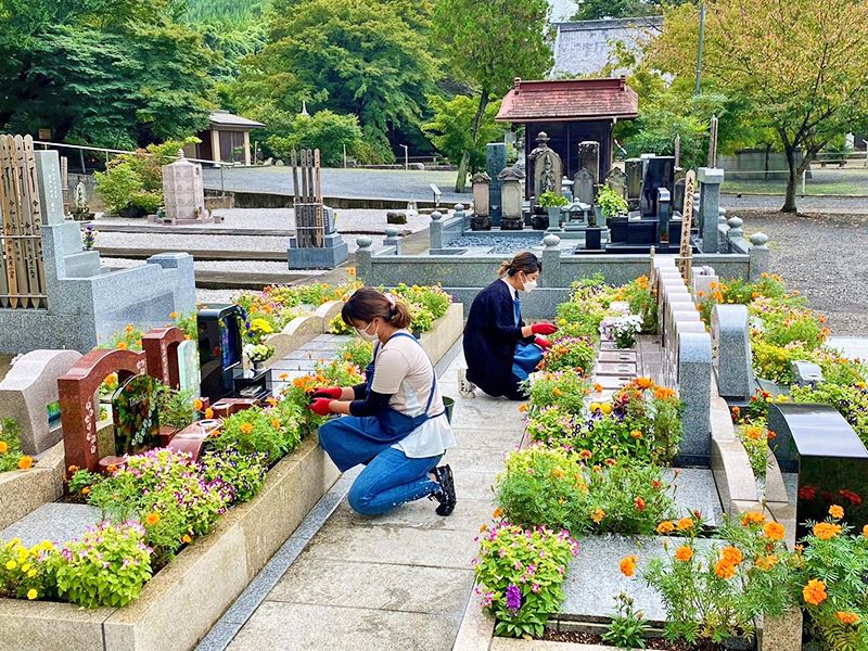 八王子高尾「光とガラスの花壇墓地」花ごころ