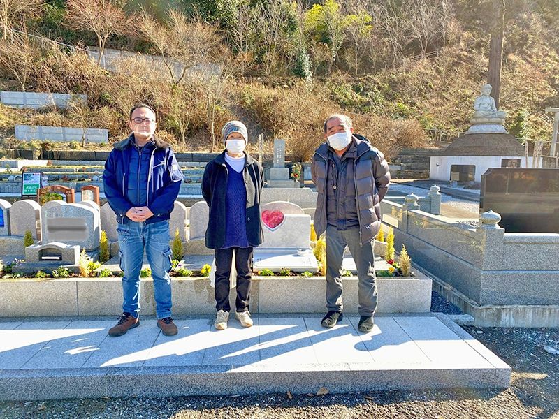 八王子高尾「光とガラスの花壇墓地」花ごころ