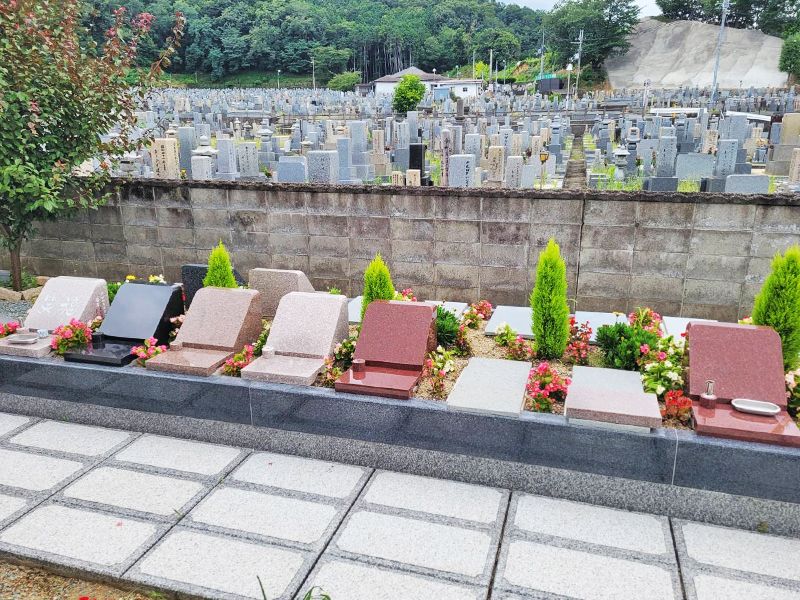観音寺墓堂