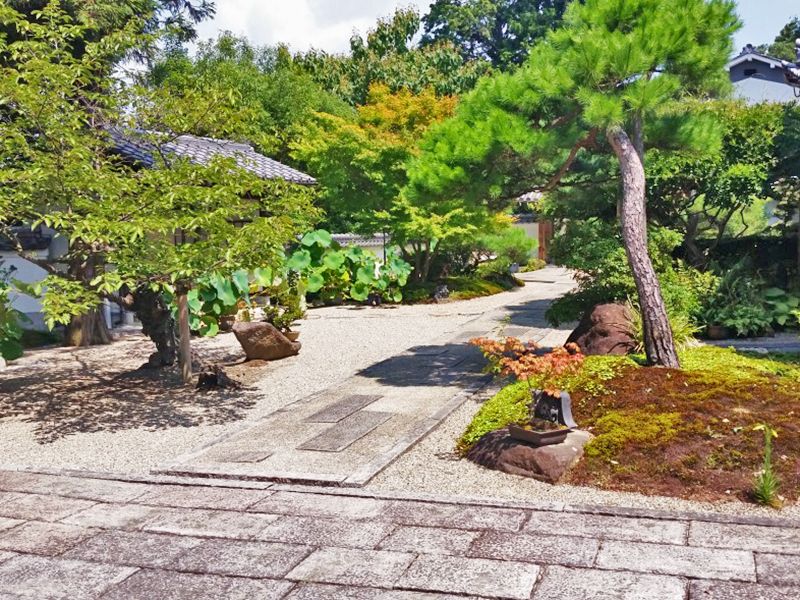 発志院墓地
