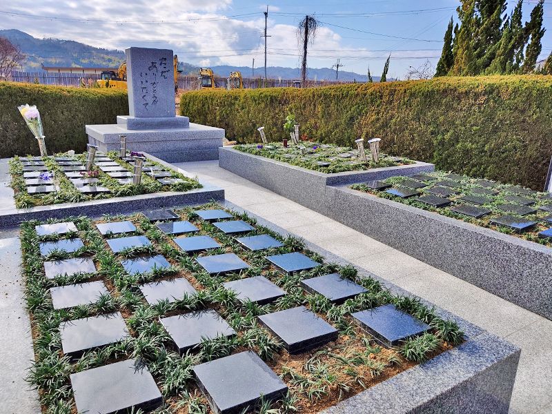 交野瑞専寺霊苑
