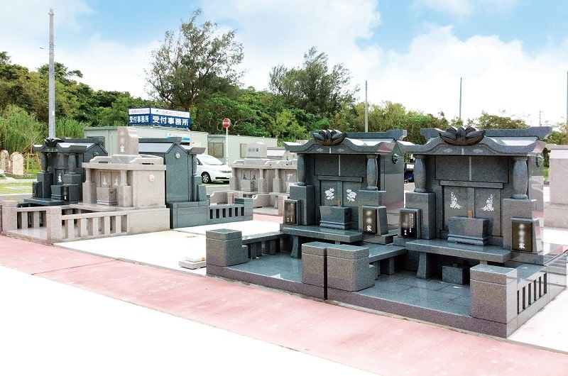 八重瀬メモリアルパークの霊園風景