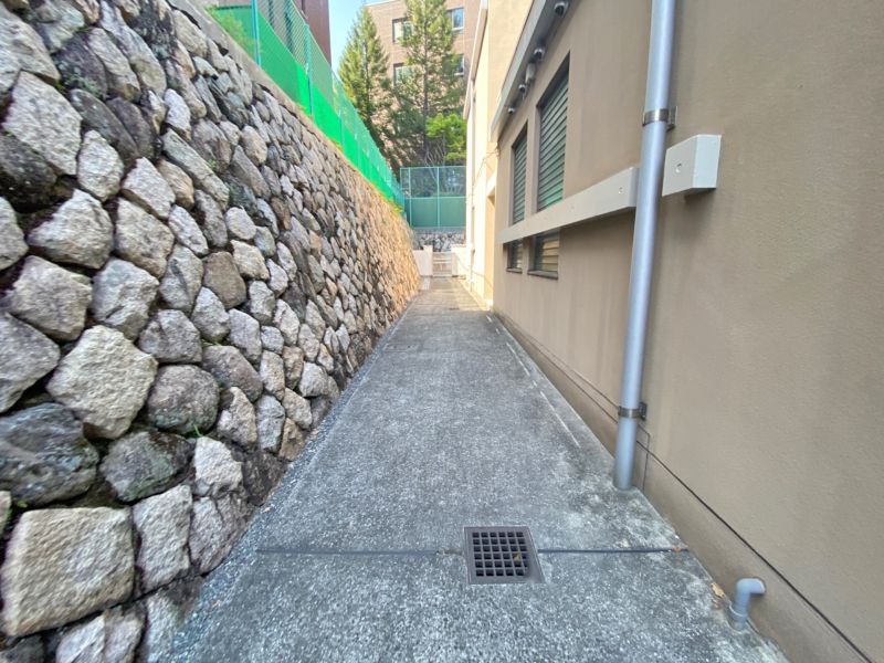 阪急岡本　光明寺墓地