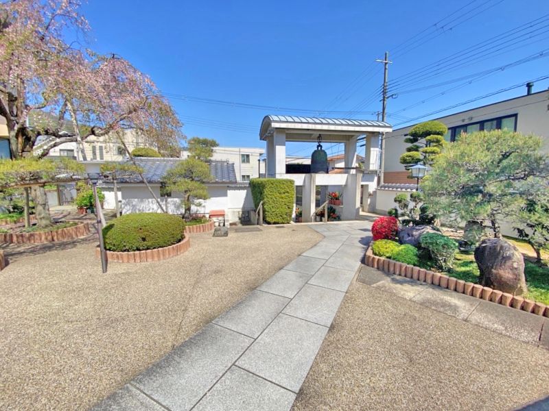 阪急岡本　光明寺墓地