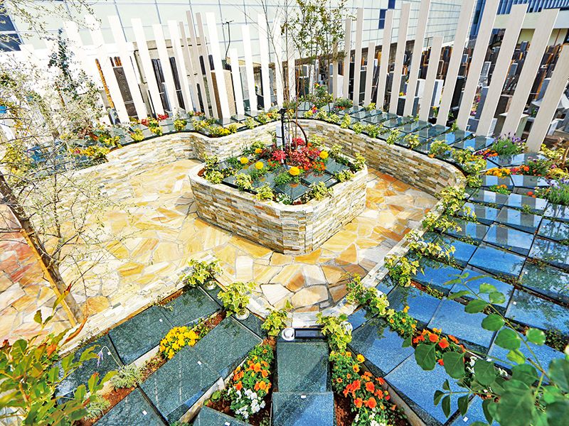 新宿区 樹木葬「瑠璃の光」