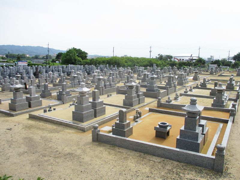 交野瑞専寺霊苑