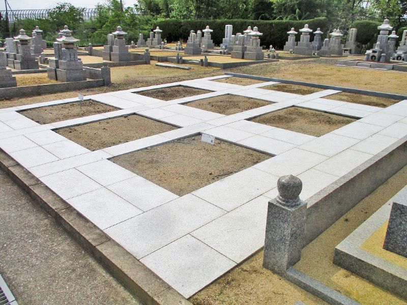 交野瑞専寺霊苑