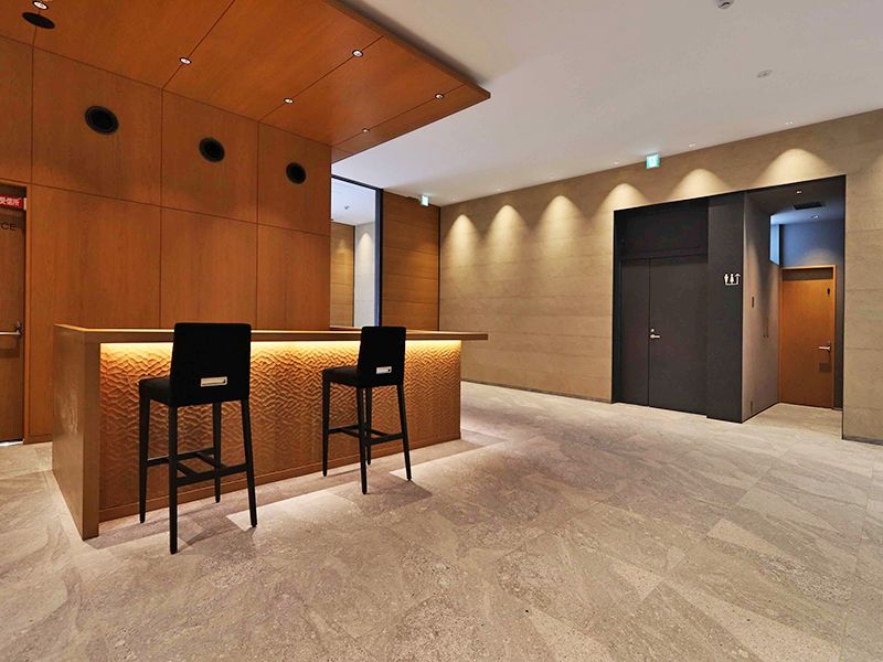 1F エントランス