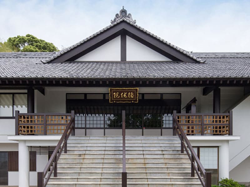 福岡徳純院の本堂外