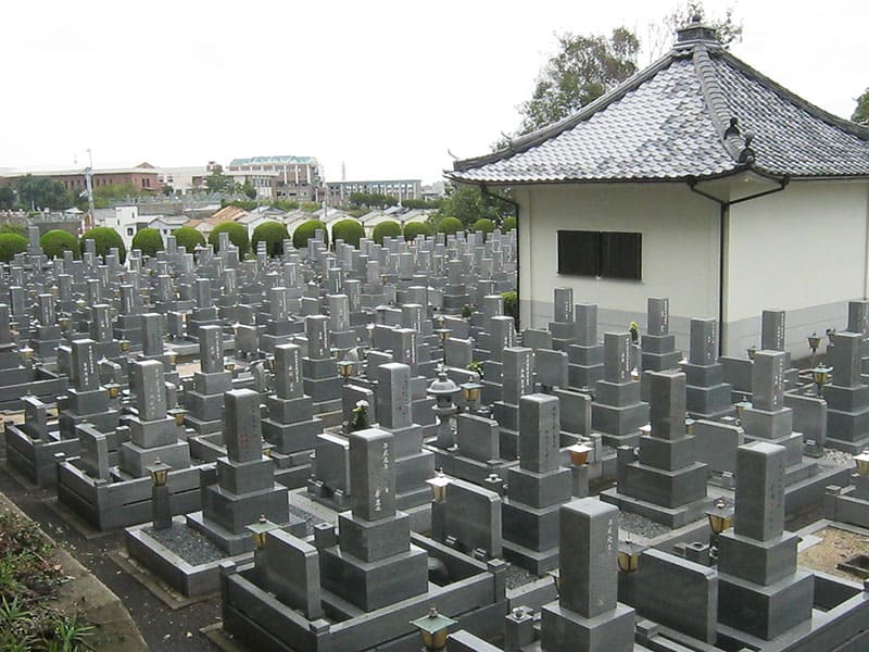 本厳寺霊苑の全体写真