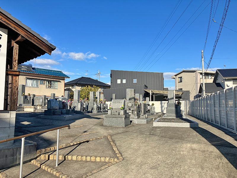今宿川向墓地