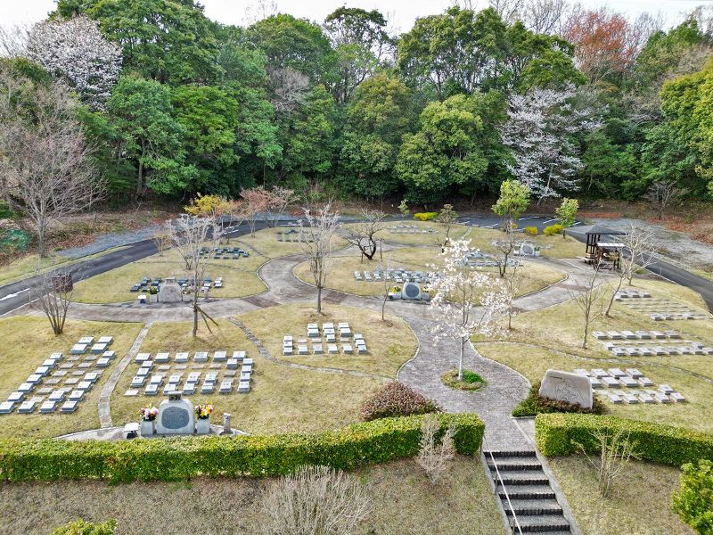 人気の樹木墓地になります。