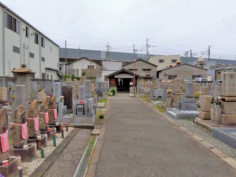 神崎町墓地