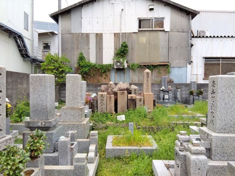神崎町墓地