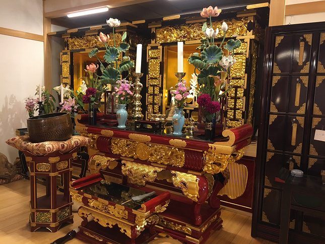 恵光メモリアル新宿浄苑　祭壇に添えられた花