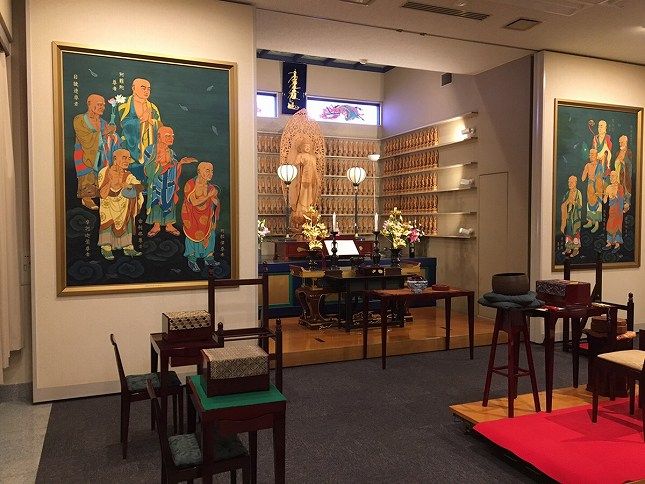 恵光メモリアル新宿浄苑　清潔感がある施設内