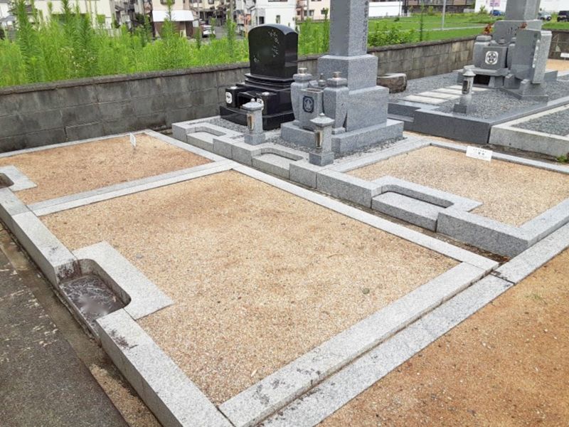 畝傍御坊共同墓地