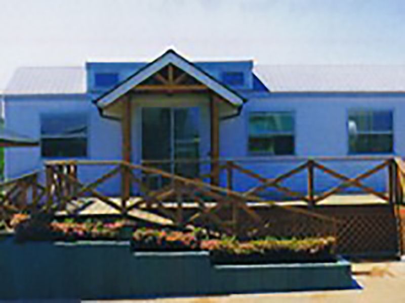 やすらぎ浄苑　バンガロー風の休憩所