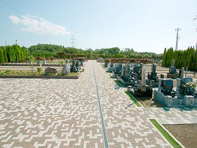 市原うぐいす公苑の園内通路