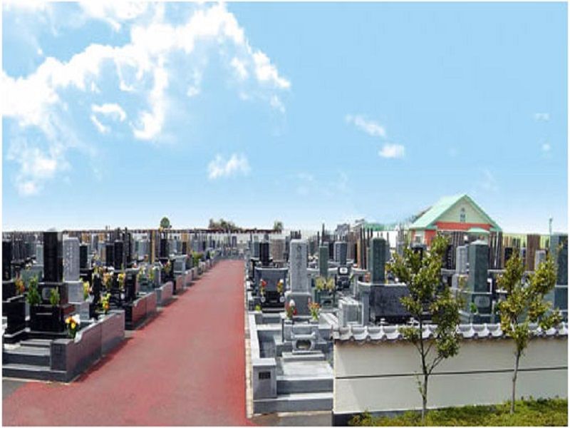 さくら聖地霊園　明るい雰囲気の園内