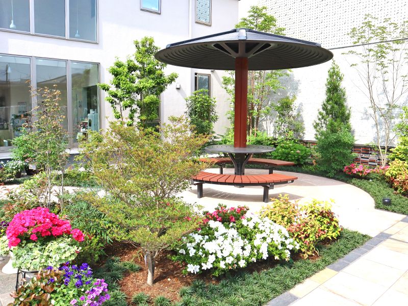 屋外休憩所の東屋