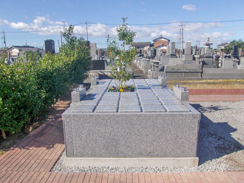 長慶寺 くまがや樹木葬「大樹」