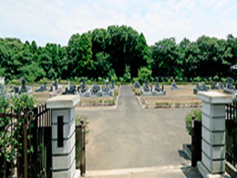 清寂の杜 歓喜院霊園　石門の入り口