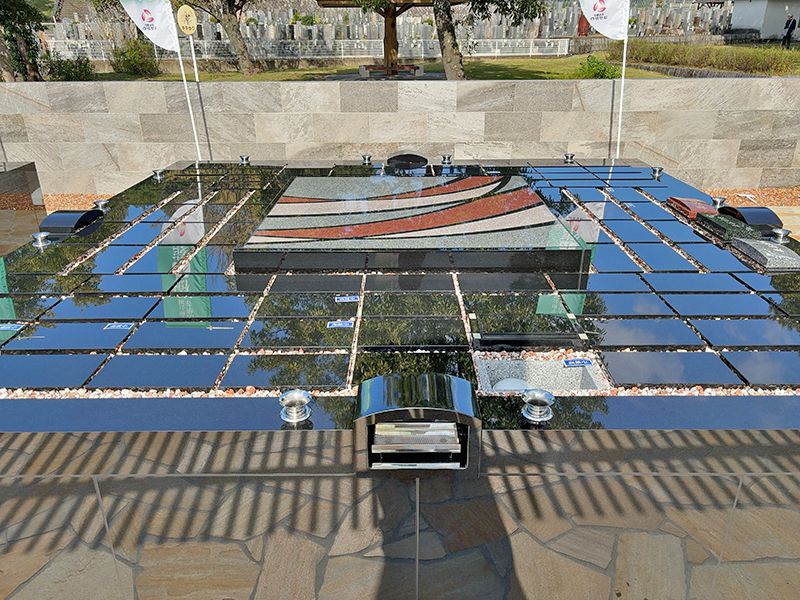 手前から2つ目の個別供養区です